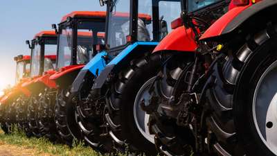 Hvilken traktor passer gården? Velg type, størrelse og utstyr